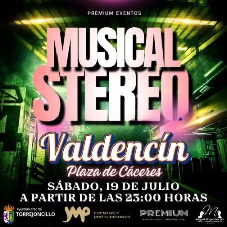Imagen 19 de Julio - Actuación orquesta MUSICAL STEREO en Valdencín