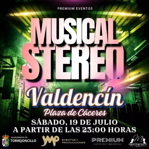 Imagen 19 de Julio - Actuación orquesta MUSICAL STEREO en Valdencín