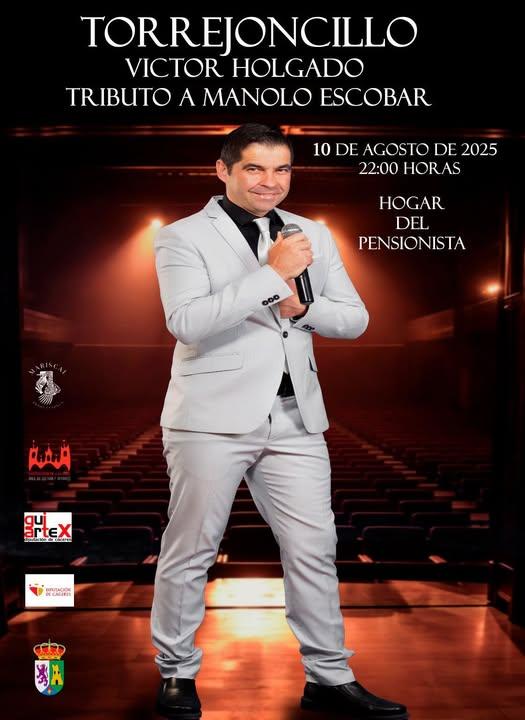 Imagen 10 de Agosto - Actuación del cantante Victor Manuel Holgado (tributo a Manolo Escobar)